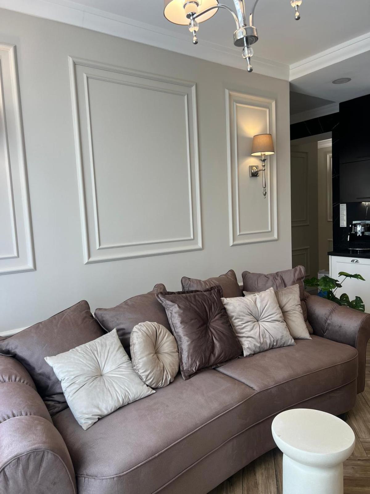 Family & Business Sauna Apartments Plac Wolnosci Centrum Downtow, - Piekny Apartament - 5 Bedroom With Private Sauna, Bath With Hydromassage, Parking, Catering Options Kielce Esterno foto