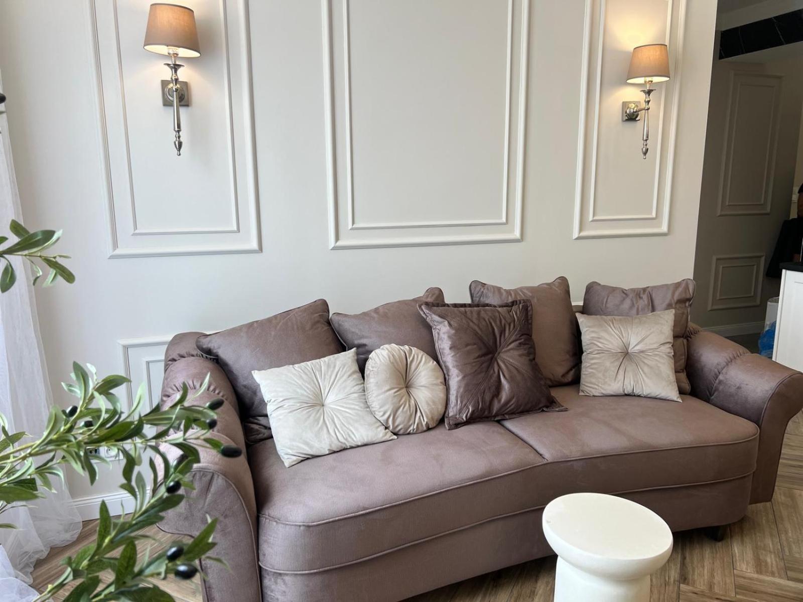 Family & Business Sauna Apartments Plac Wolnosci Centrum Downtow, - Piekny Apartament - 5 Bedroom With Private Sauna, Bath With Hydromassage, Parking, Catering Options Kielce Esterno foto